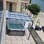 Roso Apartman *