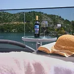 Apartman Roso *