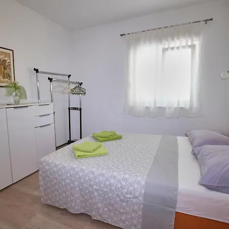 Apartament Roso