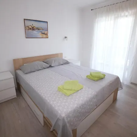 Apartment Roso *