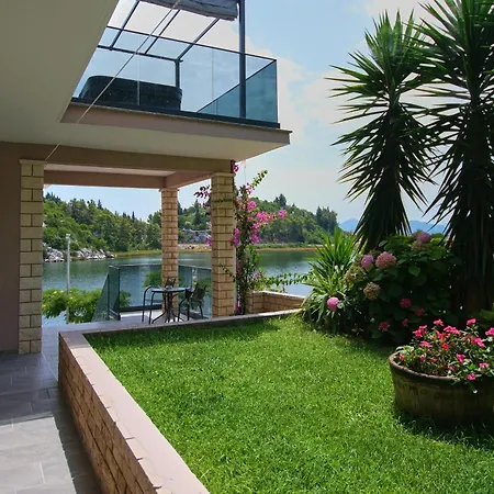 Roso Apartment