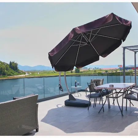 Apartment Roso *