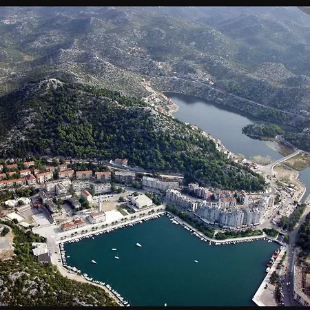 Roso * Ploce (Dubrovnik-Neretva)